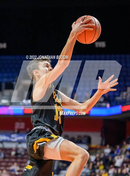 Thumbnail 1 in Kolbe-Cathedral vs. Hand (CIAC Class III Final) photogallery.