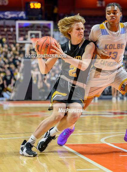 Thumbnail 3 in Kolbe-Cathedral vs. Hand (CIAC Class III Final) photogallery.