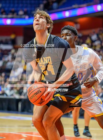 Thumbnail 3 in Kolbe-Cathedral vs. Hand (CIAC Class III Final) photogallery.