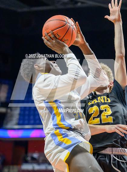 Thumbnail 1 in Kolbe-Cathedral vs. Hand (CIAC Class III Final) photogallery.