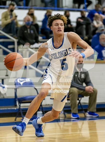 Thumbnail 1 in Male @ Covington Catholic photogallery.