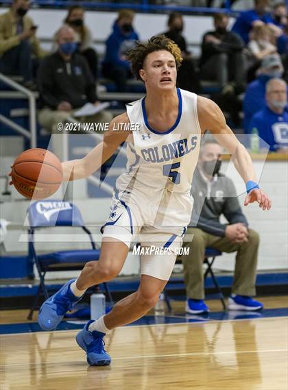 Thumbnail 1 in Male @ Covington Catholic photogallery.