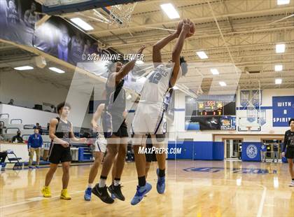 Thumbnail 1 in Male @ Covington Catholic photogallery.