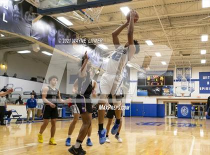Thumbnail 1 in Male @ Covington Catholic photogallery.