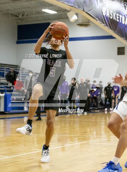 Thumbnail 2 in Male @ Covington Catholic photogallery.