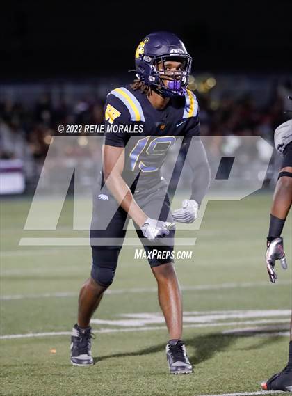 Thumbnail 2 in Downey vs Warren photogallery.