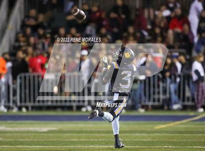 Thumbnail 2 in Downey vs Warren photogallery.
