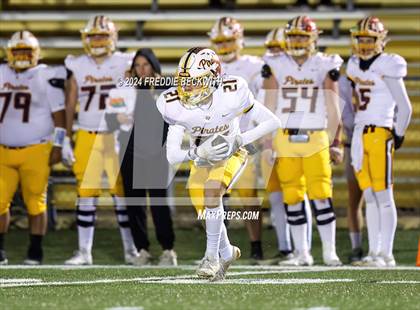 Thumbnail 1 in Collinsville vs. Muenster (UIL 2A DII Regional Final) photogallery.