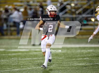Thumbnail 2 in Collinsville vs. Muenster (UIL 2A DII Regional Final) photogallery.