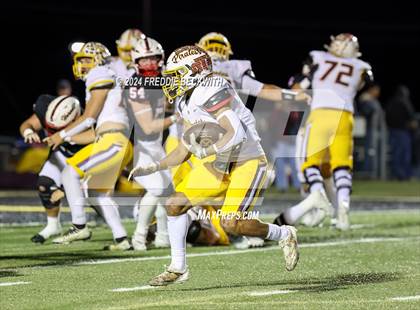 Thumbnail 2 in Collinsville vs. Muenster (UIL 2A DII Regional Final) photogallery.