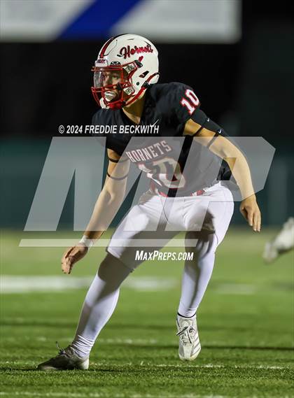 Thumbnail 3 in Collinsville vs. Muenster (UIL 2A DII Regional Final) photogallery.