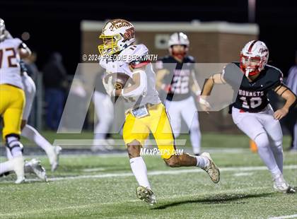 Thumbnail 1 in Collinsville vs. Muenster (UIL 2A DII Regional Final) photogallery.