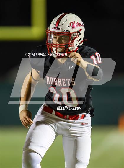 Thumbnail 1 in Collinsville vs. Muenster (UIL 2A DII Regional Final) photogallery.