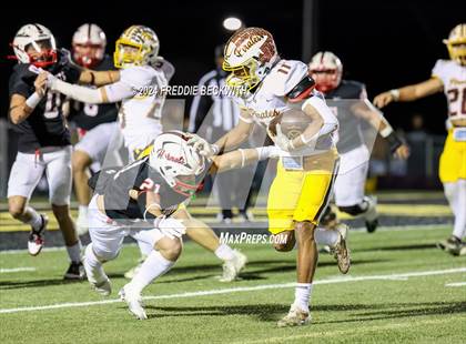 Thumbnail 1 in Collinsville vs. Muenster (UIL 2A DII Regional Final) photogallery.