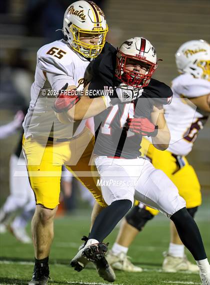 Thumbnail 1 in Collinsville vs. Muenster (UIL 2A DII Regional Final) photogallery.