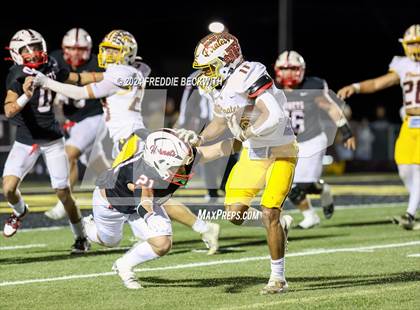 Thumbnail 2 in Collinsville vs. Muenster (UIL 2A DII Regional Final) photogallery.