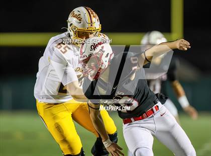 Thumbnail 2 in Collinsville vs. Muenster (UIL 2A DII Regional Final) photogallery.