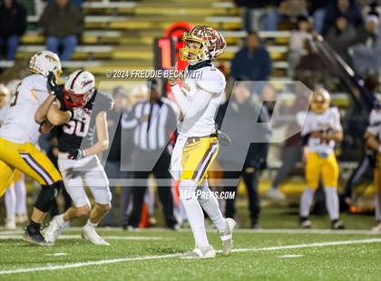 Thumbnail 2 in Collinsville vs. Muenster (UIL 2A DII Regional Final) photogallery.