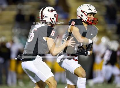 Thumbnail 2 in Collinsville vs. Muenster (UIL 2A DII Regional Final) photogallery.