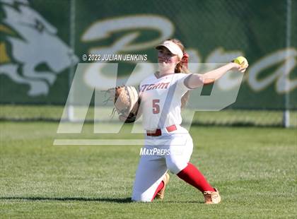 Thumbnail 3 in Eagle @ Owyhee (IHSAA 5A District III Final) photogallery.