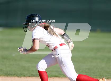 Thumbnail 2 in Eagle @ Owyhee (IHSAA 5A District III Final) photogallery.