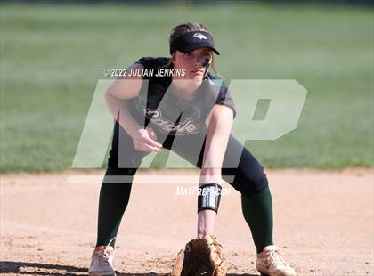 Thumbnail 1 in Eagle @ Owyhee (IHSAA 5A District III Final) photogallery.
