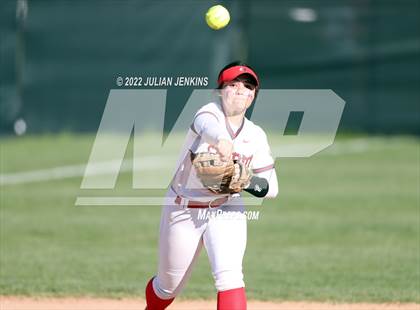 Thumbnail 2 in Eagle @ Owyhee (IHSAA 5A District III Final) photogallery.
