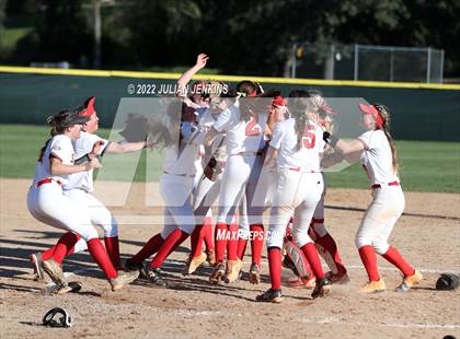Thumbnail 3 in Eagle @ Owyhee (IHSAA 5A District III Final) photogallery.