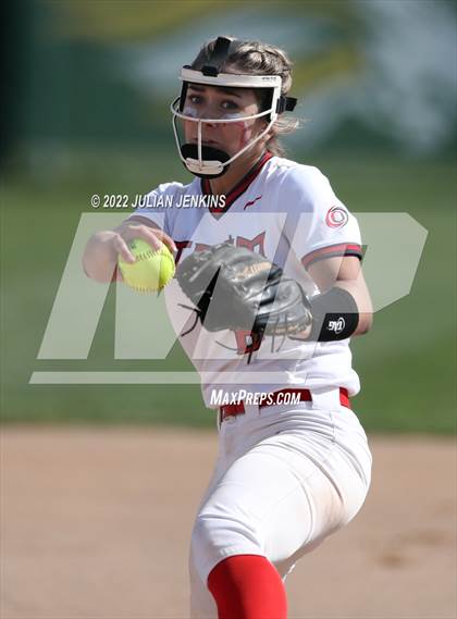 Thumbnail 1 in Eagle @ Owyhee (IHSAA 5A District III Final) photogallery.