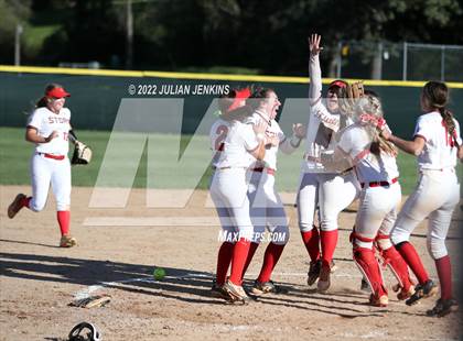 Thumbnail 2 in Eagle @ Owyhee (IHSAA 5A District III Final) photogallery.