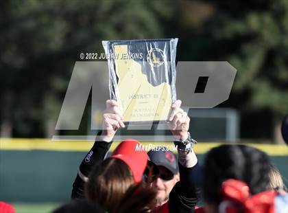 Thumbnail 2 in Eagle @ Owyhee (IHSAA 5A District III Final) photogallery.