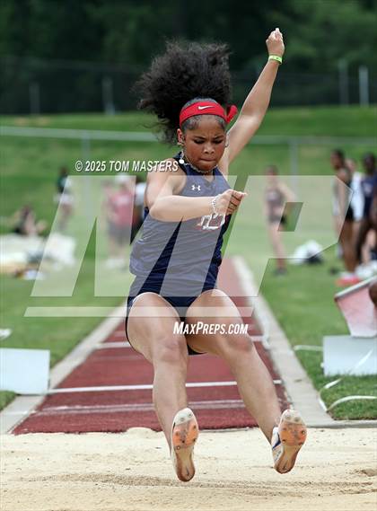 Thumbnail 2 in NCISAA D1 Championship (Long Jump) photogallery.