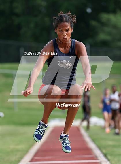 Thumbnail 2 in NCISAA D1 Championship (Long Jump) photogallery.
