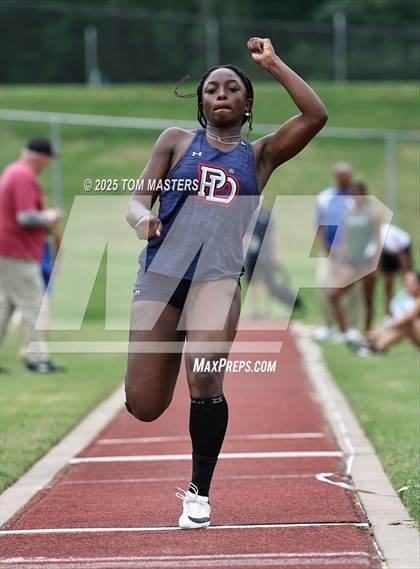 Thumbnail 3 in NCISAA D1 Championship (Long Jump) photogallery.