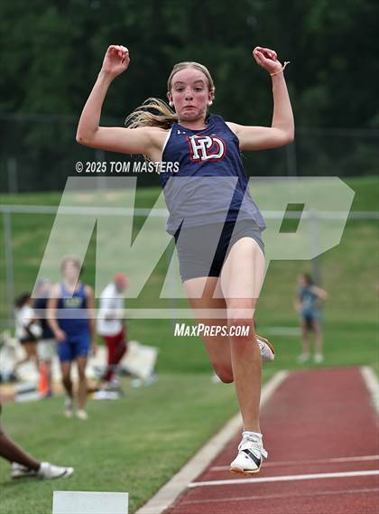 Thumbnail 3 in NCISAA D1 Championship (Long Jump) photogallery.