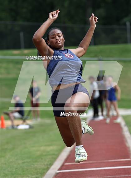Thumbnail 3 in NCISAA D1 Championship (Long Jump) photogallery.