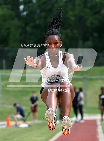 Thumbnail 2 in NCISAA D1 Championship (Long Jump) photogallery.