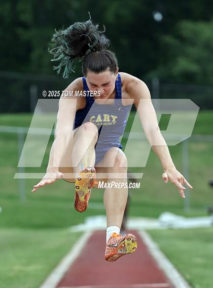 Thumbnail 3 in NCISAA D1 Championship (Long Jump) photogallery.