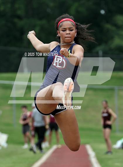Thumbnail 2 in NCISAA D1 Championship (Long Jump) photogallery.