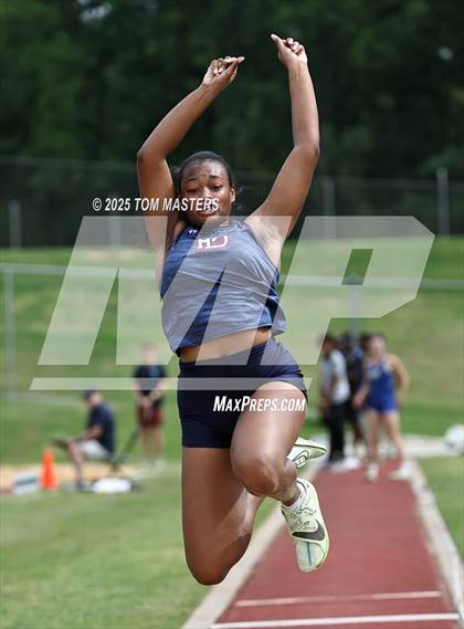 Thumbnail 1 in NCISAA D1 Championship (Long Jump) photogallery.