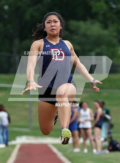 Thumbnail 2 in NCISAA D1 Championship (Long Jump) photogallery.