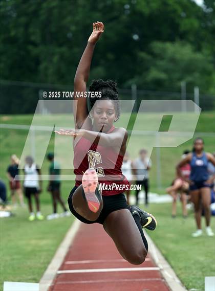 Thumbnail 1 in NCISAA D1 Championship (Long Jump) photogallery.