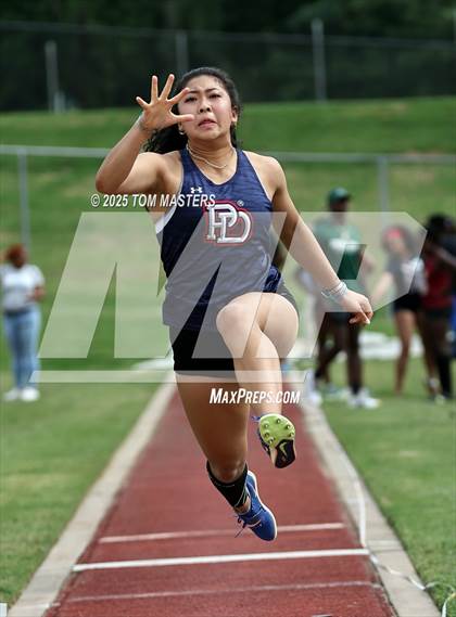 Thumbnail 3 in NCISAA D1 Championship (Long Jump) photogallery.