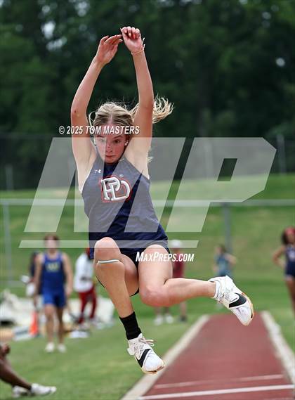Thumbnail 2 in NCISAA D1 Championship (Long Jump) photogallery.