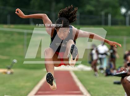 Thumbnail 3 in NCISAA D1 Championship (Long Jump) photogallery.