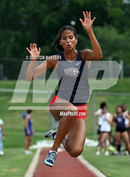 Thumbnail 2 in NCISAA D1 Championship (Long Jump) photogallery.