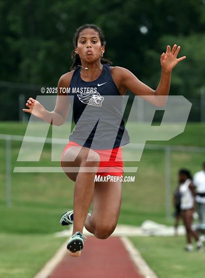 Thumbnail 2 in NCISAA D1 Championship (Long Jump) photogallery.