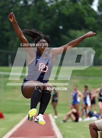 Thumbnail 3 in NCISAA D1 Championship (Long Jump) photogallery.