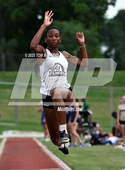 Thumbnail 2 in NCISAA D1 Championship (Long Jump) photogallery.