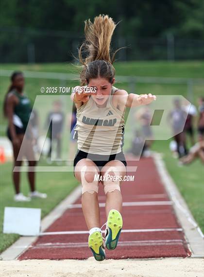 Thumbnail 2 in NCISAA D1 Championship (Long Jump) photogallery.